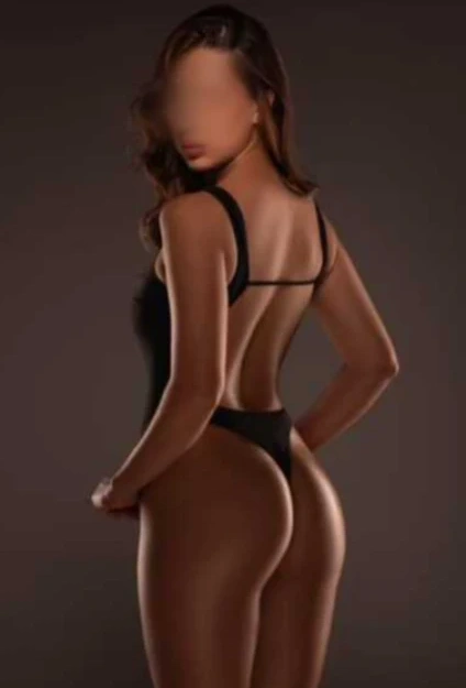 ¿Buscas una escort en Málaga? Lucia es una gran elección