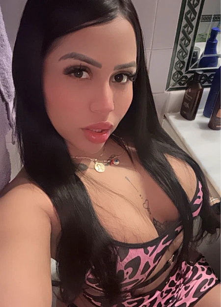 Georgina, elegancia y saber estar como escort en Málaga