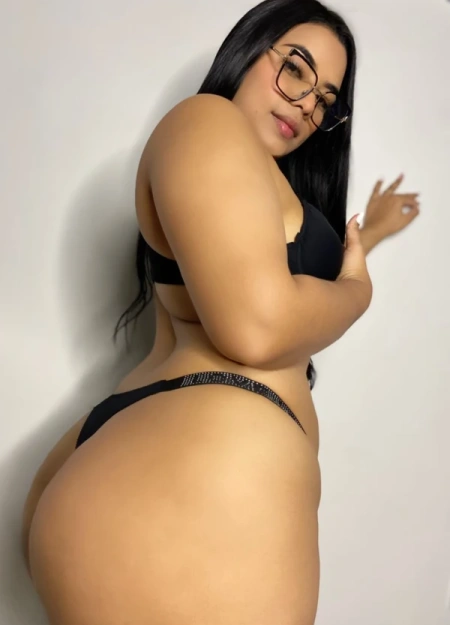 Cita exclusiva con Andrea, una de las escorts en Sevilla top