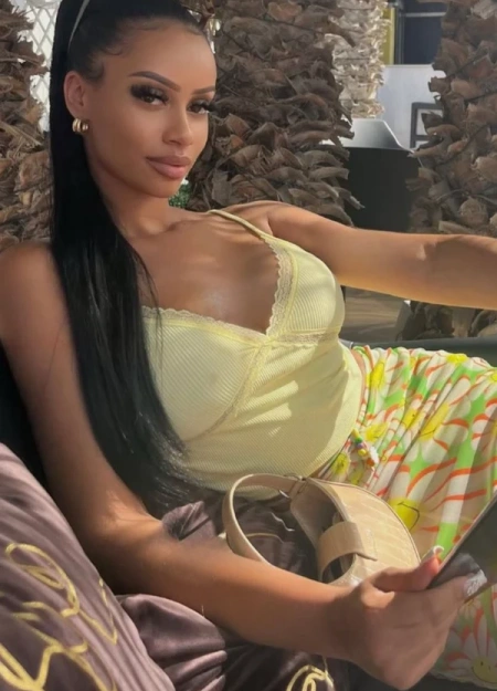 Conoce a Dulce, acompañante con servicios verificados