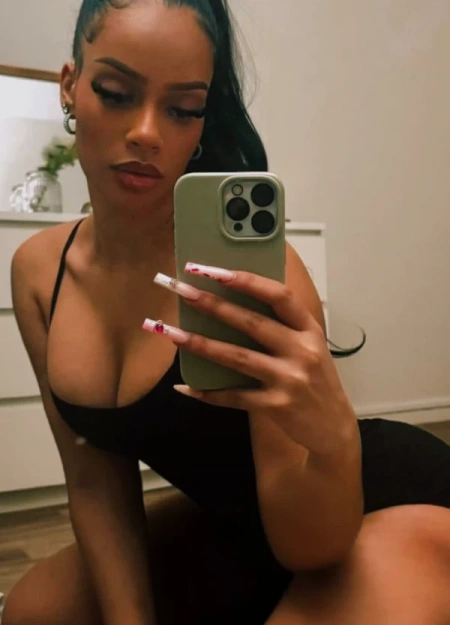 Conoce a Dulce, acompañante con servicios verificados