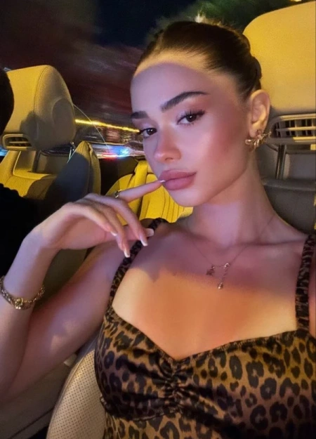 Elena, escort independiente con disponibilidad inmediata