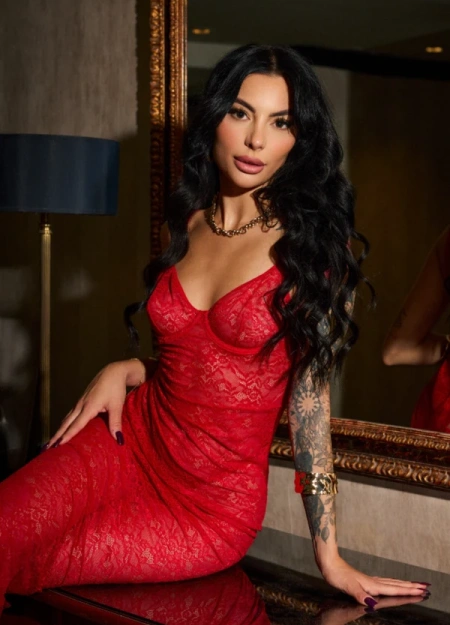 Conoce a Kira, acompañante con servicios verificados