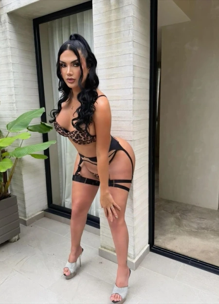 Sara sofía, chica de compañía de lujo con fotos de estudio reales