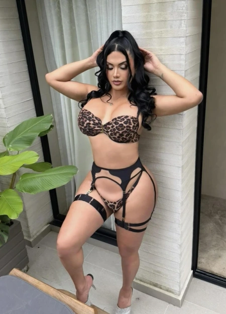 Sara sofía, chica de compañía de lujo con fotos de estudio reales