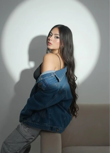 Consulta el book de Morgan, la mejor escort Colombiana en Madrid activa