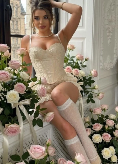 Catalina, elegancia y saber estar como escort de belleza excepcional