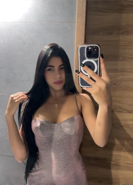 Hilaryn es una chica de compañía grandes-mamas de total confianza