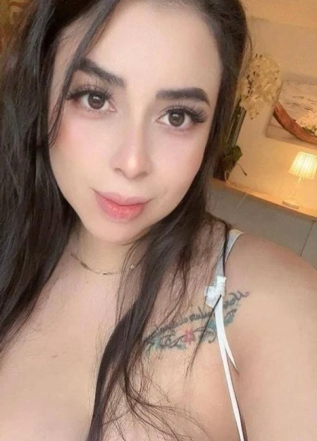 Dulce, una acompañante elegante y discreta