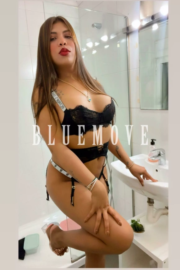 Cenas románticas, Viajes, Salidas a eventos, Salir de fiesta, Girlfriend experience, Masaje cuerpo a cuerpo, Masajes sensitivos, Masajes a domicilio, Masajes a hoteles, Fantasías y disfraces, Masaje erótico: travesti em Gijón